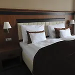 Kiska 4*